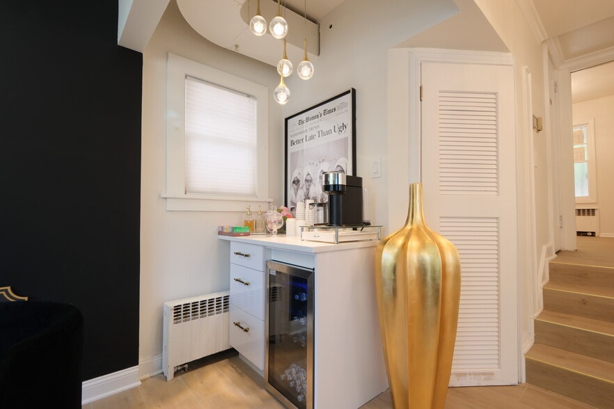 More Photos Of 304 Bloomfield Ave, Verona Medical For Lease
