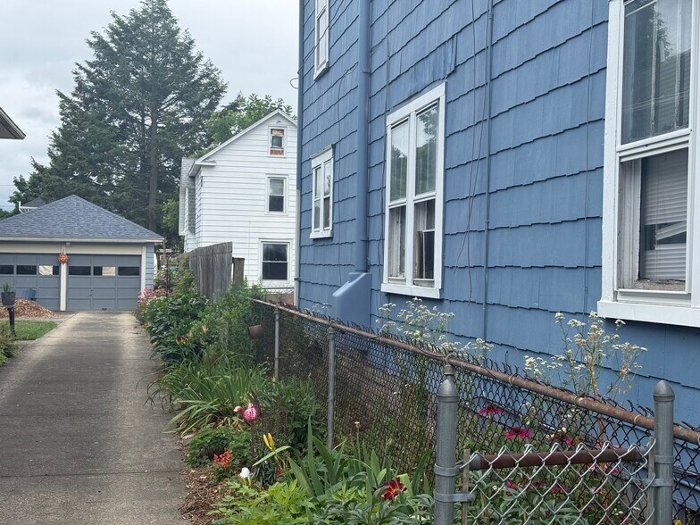 More Photos Of 412 Adams Ave, Endicott Apartments For Sale