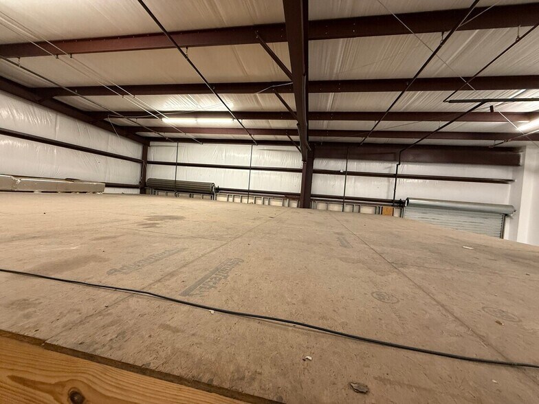 More Photos Of 298 Reynolds Rd, Hiram Warehouse For Lease