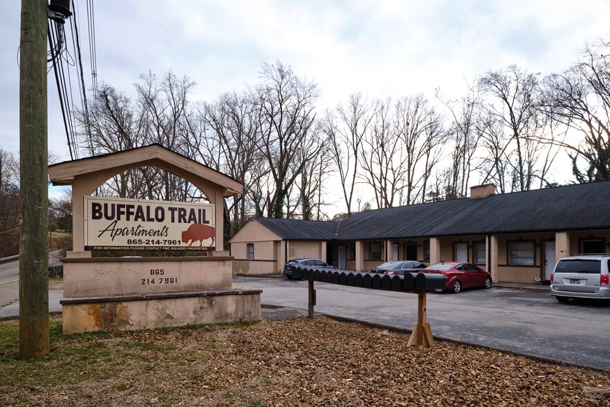 Primary Photo Of 2215 Buffalo Trl, Morristown Apartments For Sale