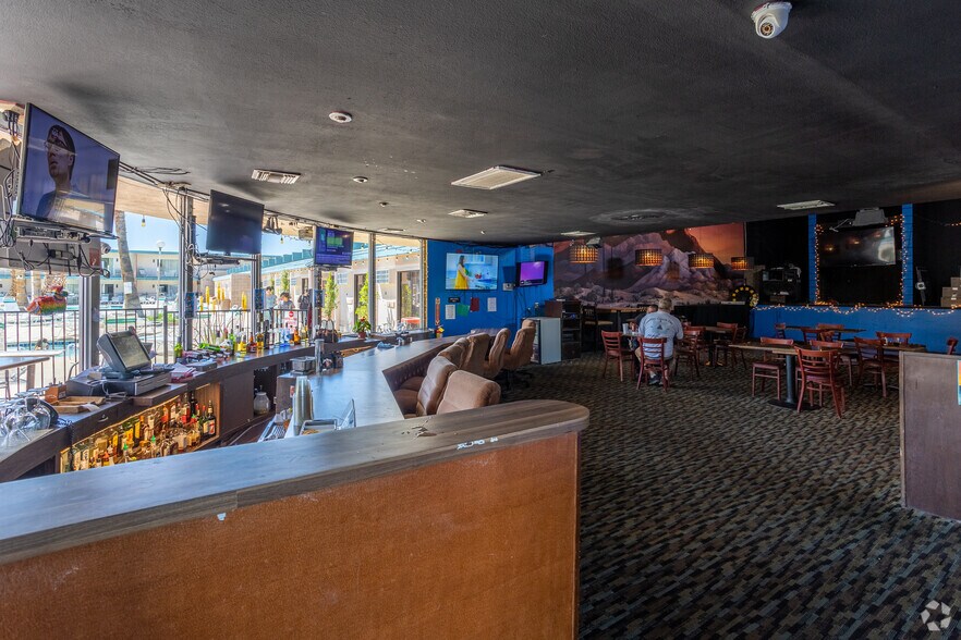 More Photos Of 10805 Palm Dr, Desert Hot Springs Hotel For Sale