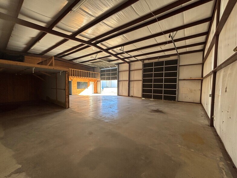 More Photos Of 12416 J Rendon Rd, Burleson Industrial For Lease