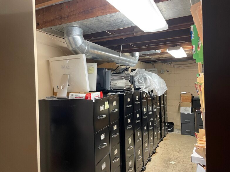 More Photos Of 621 Broadway, Chesterton Medical For Sale