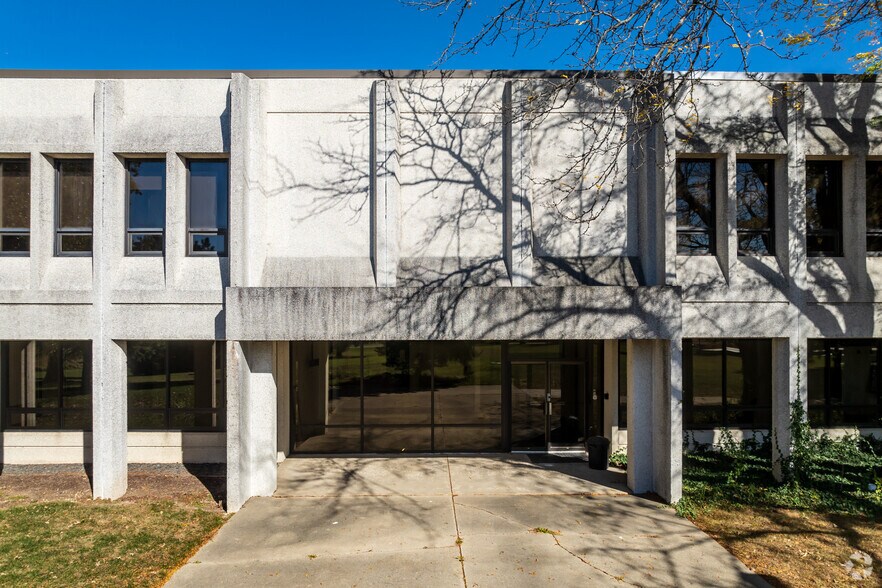 More Photos Of 8200 Ridgefield Rd, Crystal Lake Manufacturing For Sale