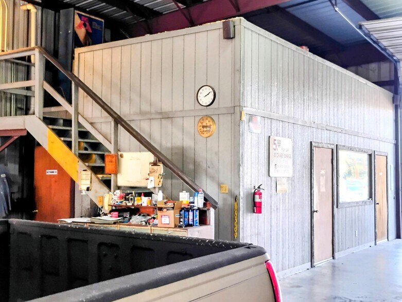 More Photos Of 1501 N 77 Sunshine Strip, Harlingen Auto Repair For Lease