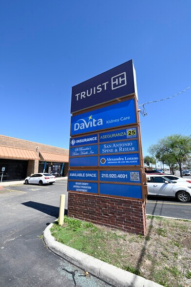 More Photos Of 1313 SE Military Dr, San Antonio Unknown For Lease