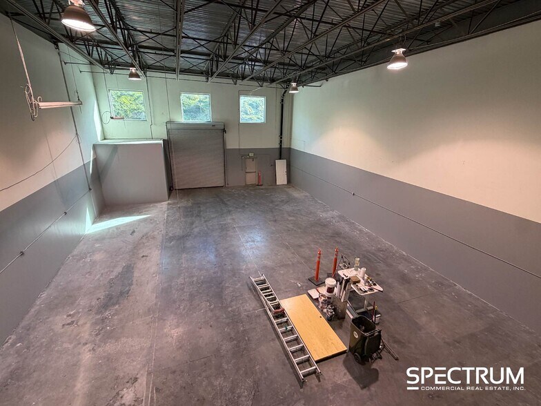 More Photos Of 28348 Constellation Rd, Valencia Warehouse For Lease