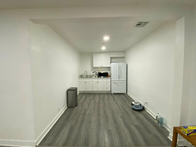 More Photos Of 19104 Norwalk Blvd, Artesia Storefront For Lease