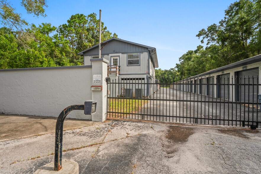 More Photos Of 16331 Cortez Blvd, Brooksville Self Storage For Sale