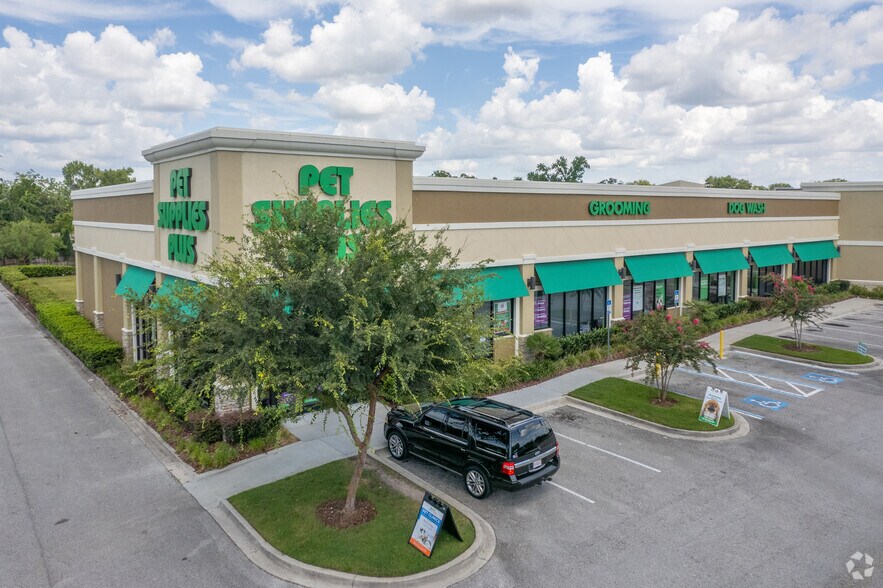More Photos Of 510 Blanding Blvd, Orange Park General Retail For Lease