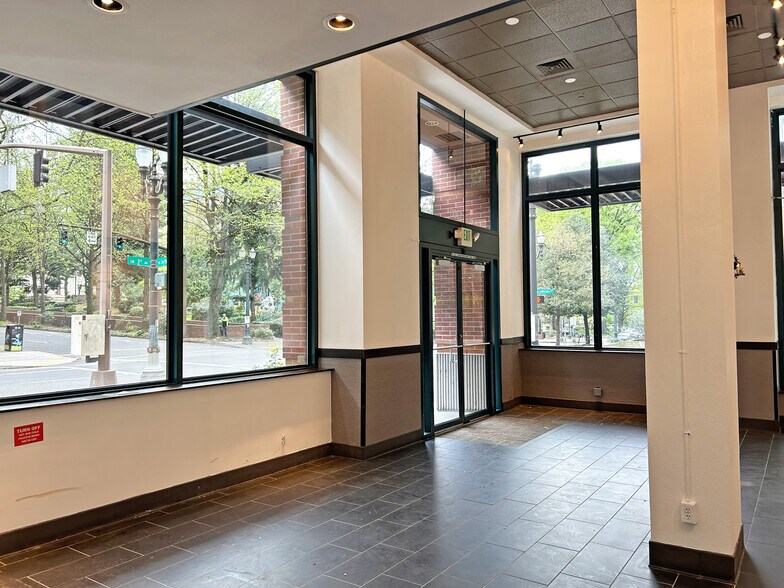 More Photos Of 225 SW Columbia St, Portland Apartments For Lease