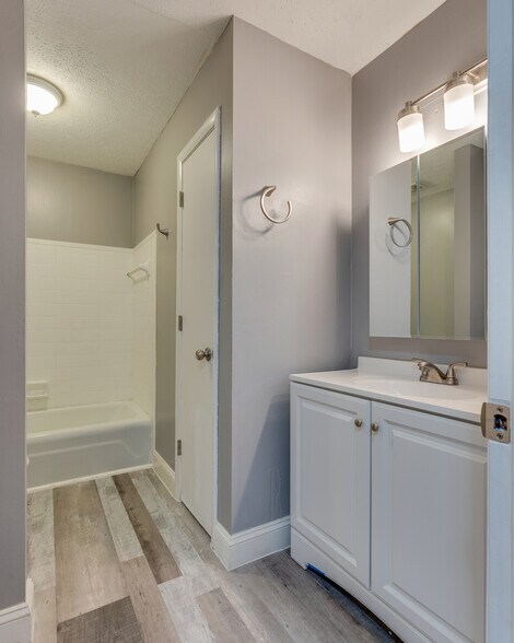 More Photos Of 1433 Stratford Rd, Kingsport Apartments For Sale