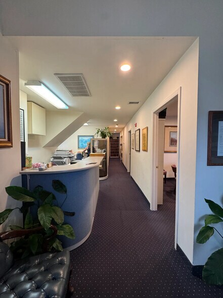 More Photos Of 124 Medford Ave, Patchogue Office For Sale