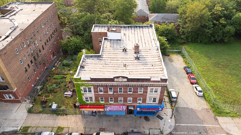 More Photos Of 632-634 Martin Luther King Blvd, Newark Apartments For Sale