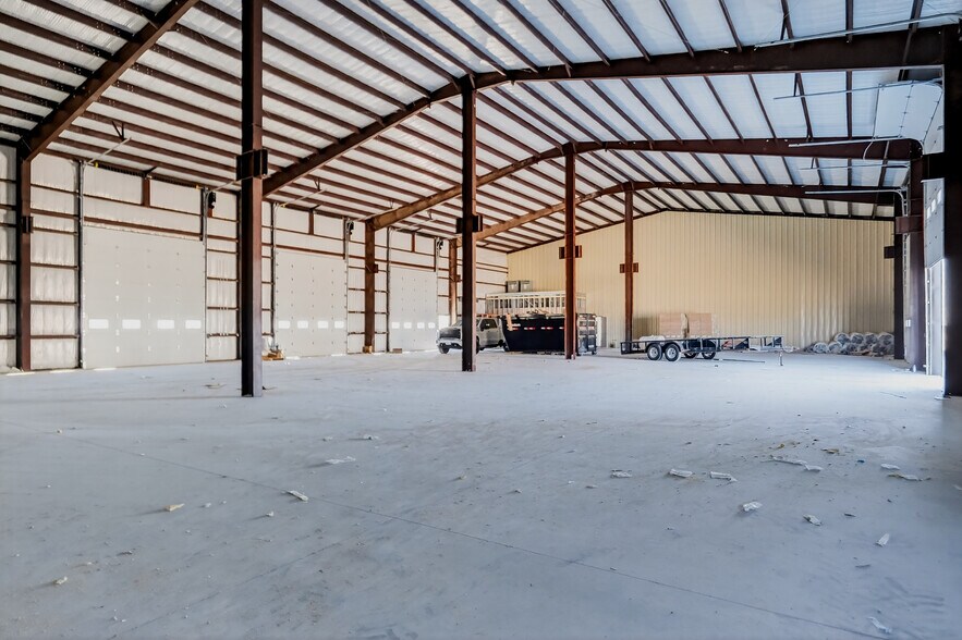 More Photos Of 16510 W Basin St, Odessa Warehouse For Sale