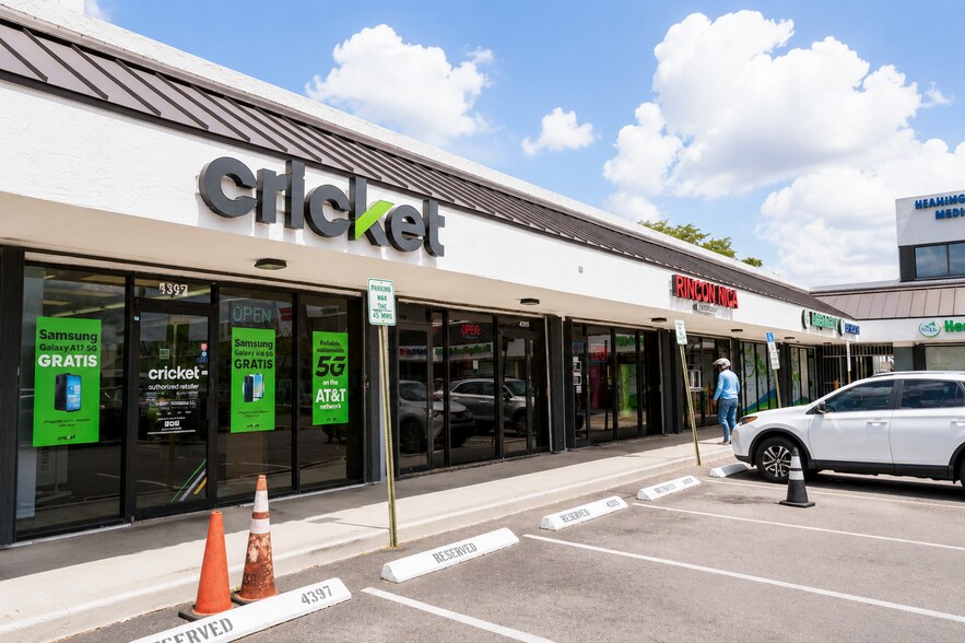 More Photos Of 4351-4399 W 16th Ave, Hialeah General Retail For Sale