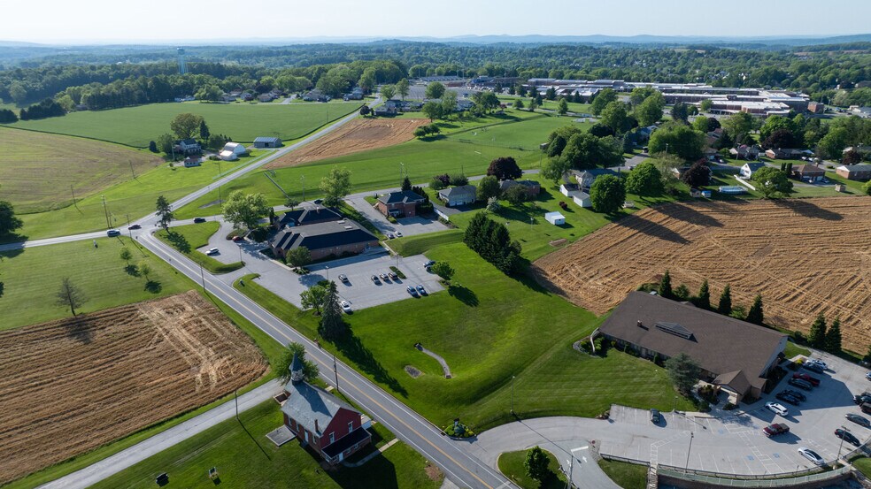 More Photos Of 735 S Pleasant Ave, Dallastown Medical For Sale