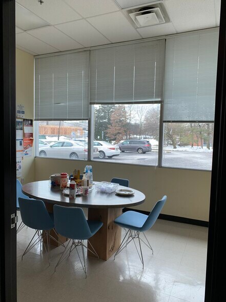 More Photos Of 15-01 Pollitt Dr, Fair Lawn Light Distribution For Lease