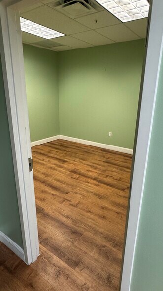 More Photos Of 740 S Powerline Rd, Deerfield Beach Warehouse For Lease