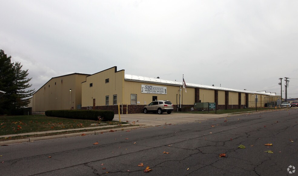 More Photos Of 725 N Locust St, Ottawa Manufacturing For Sale