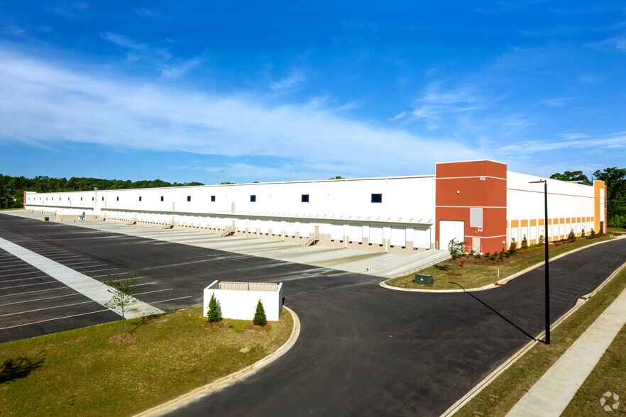 More Photos Of 577 Cel-River Rd, Rock Hill Warehouse For Lease