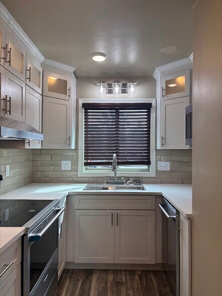More Photos Of 1747 Oakdale Ave, Green Bay Apartments For Sale