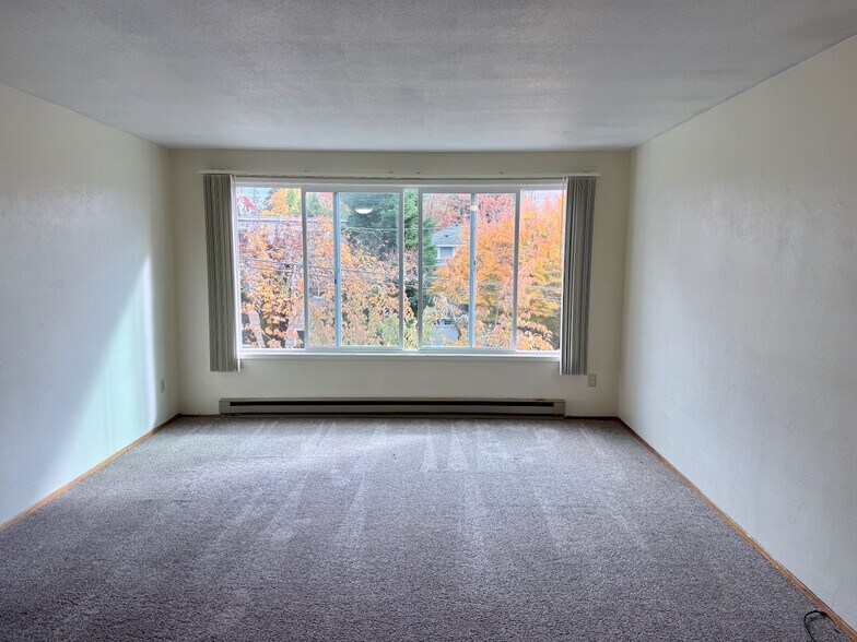 More Photos Of 426 NW 11th St, Corvallis Apartments For Sale