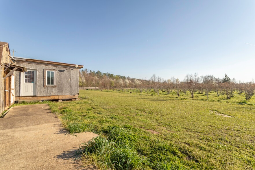 More Photos Of 2356 Alabama River Pky, Millbrook Flex For Sale