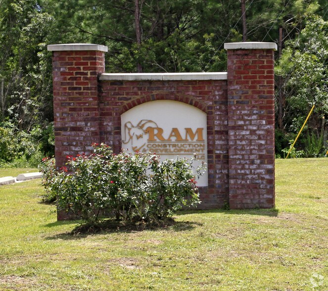 More Photos Of 20 Ram Blvd, Midway Office For Sale