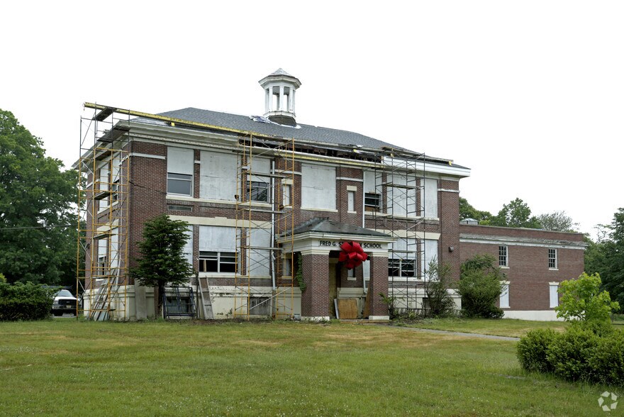 More Photos Of 215 Broad St, Eatontown Office For Lease