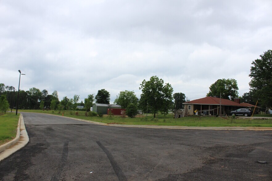 More Photos Of 3818 Falcon Pky, Flowery Branch Land For Sale