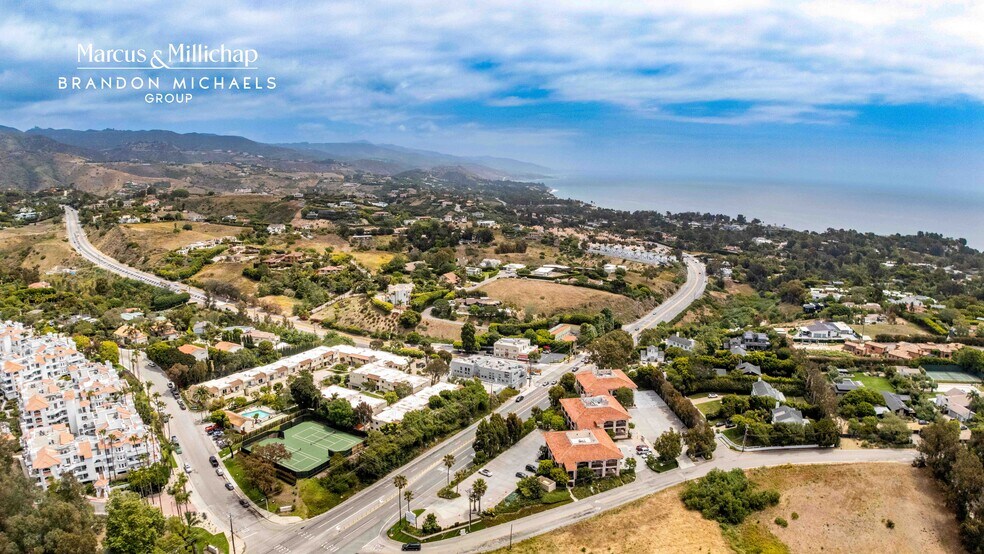 More Photos Of 28955 Pacific Coast Hwy, Malibu Storefront Retail Office For Sale