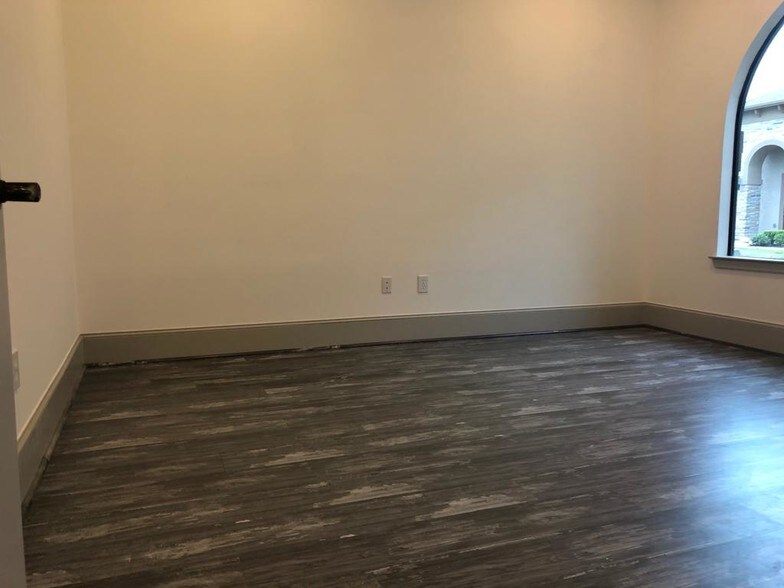 More Photos Of 250 Ed English Rd, Shenandoah Medical For Sale