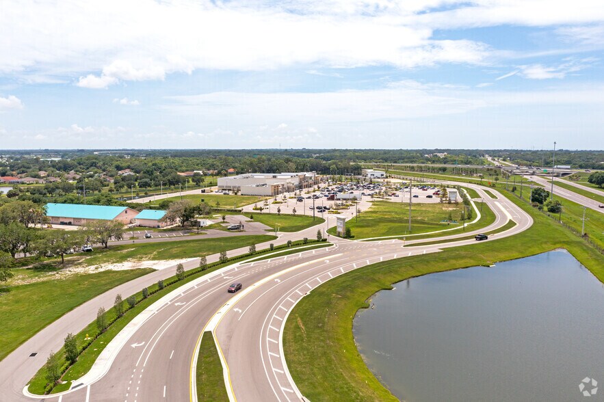 More Photos Of 9474-9484 Buffalo Rd, Palmetto Freestanding For Lease