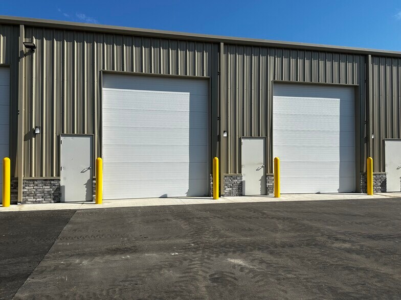 More Photos Of 21013 Floyd St, Bucyrus Self Storage For Sale