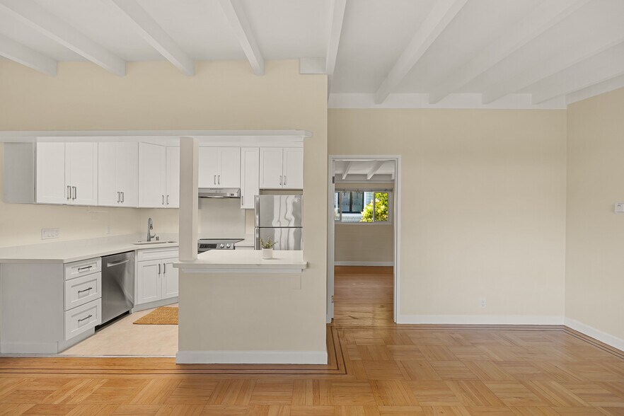 More Photos Of 15 San Rafael Ave, San Anselmo Apartments For Sale