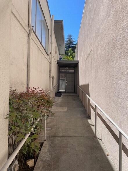 More Photos Of 3655-3657 Grand Ave, Oakland Freestanding For Lease