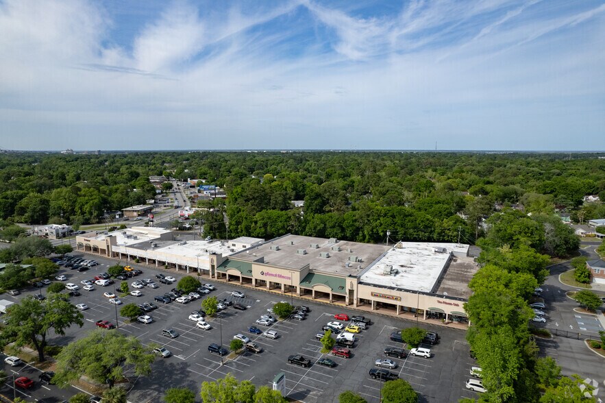 More Photos Of 2100 E Victory Dr, Savannah Unknown For Lease