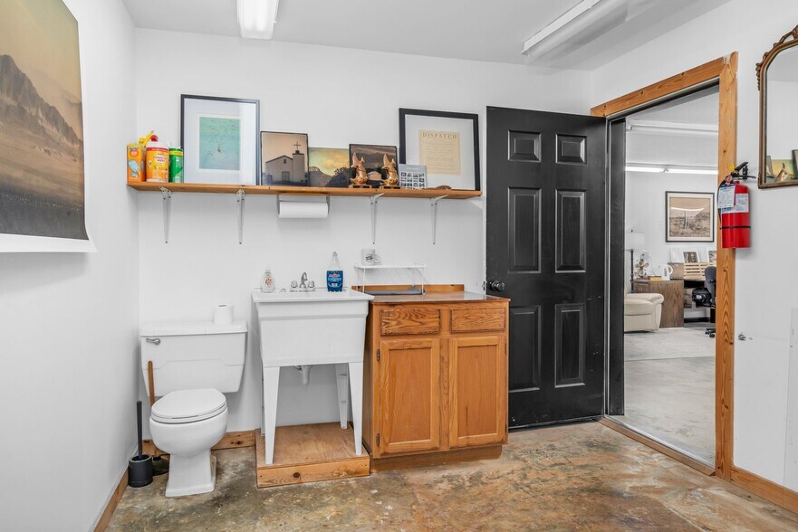 More Photos Of 323 Trevathan St, Rocky Mount Freestanding For Sale