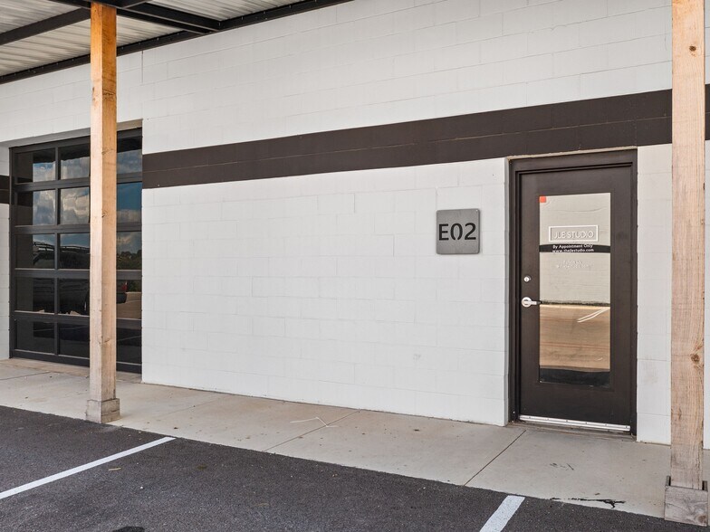 More Photos Of 529 SH 46 E, Boerne Warehouse For Lease