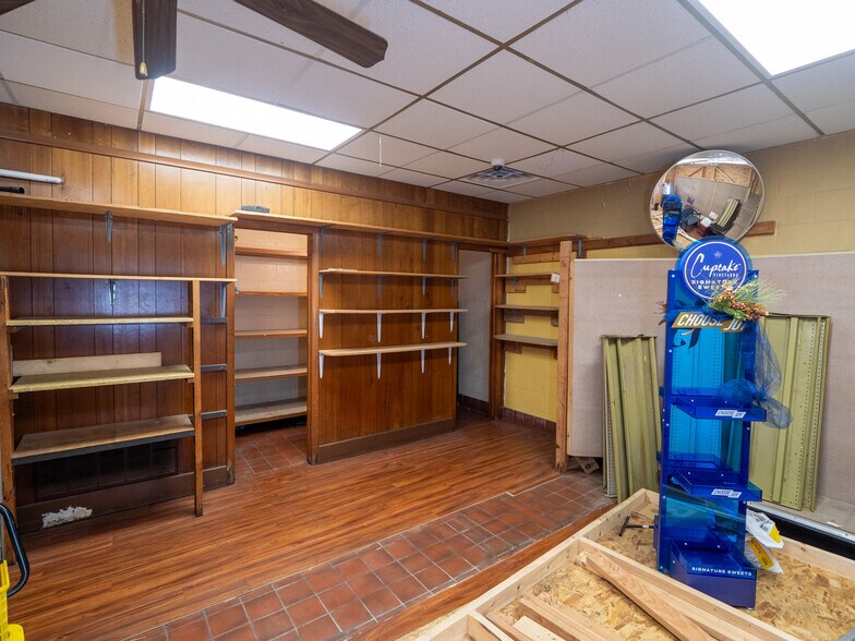 More Photos Of 400 S Air Depot Blvd, Oklahoma City Freestanding For Sale