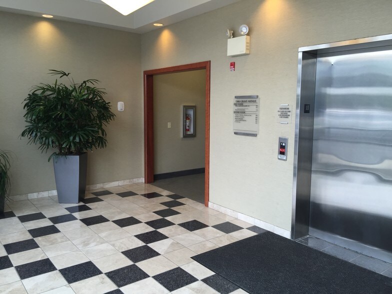More Photos Of 1300 N Grant Ave, Wilmington Office For Sale