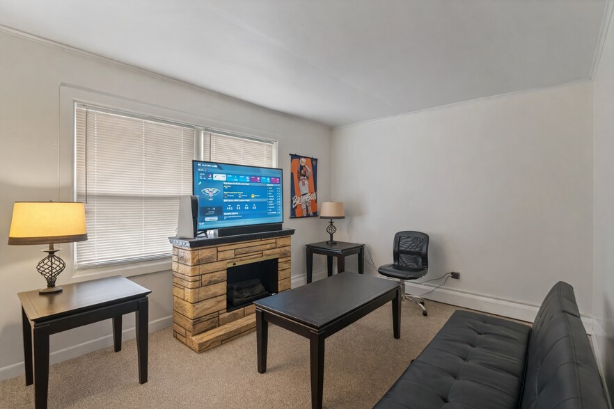 More Photos Of 1879 Central Ave, Albany Freestanding For Sale