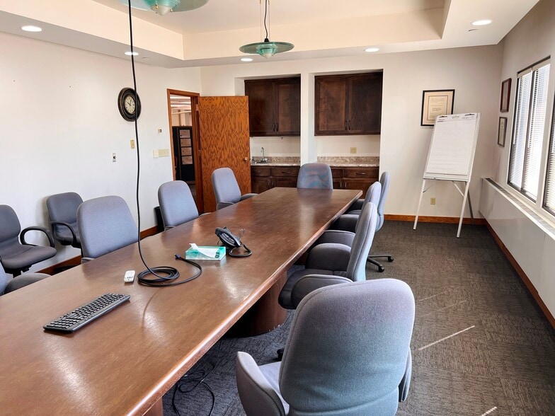 More Photos Of 506 James St, Brainerd Warehouse For Lease