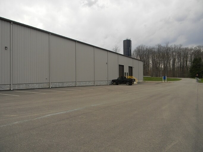 More Photos Of 212 Airport Rd, Lewis Run Warehouse For Lease