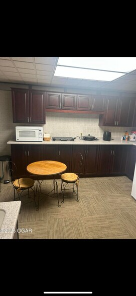 More Photos Of 108 Dairy st, Monett Office For Sale