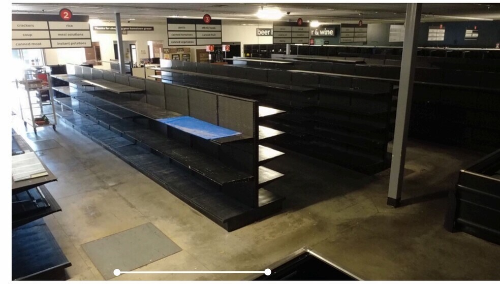 More Photos Of 129-145 Commons Dr, Martin Supermarket For Lease