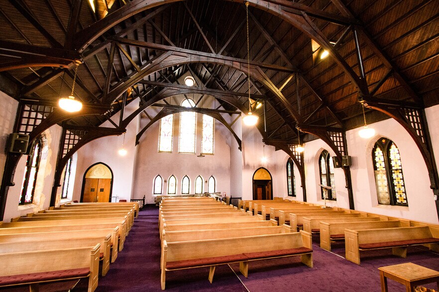 More Photos Of 1 N Fulton Ave, Baltimore Religious Facility For Lease