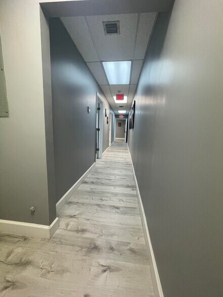 More Photos Of 9800-9860 Pines Blvd, Pembroke Pines Unknown For Lease
