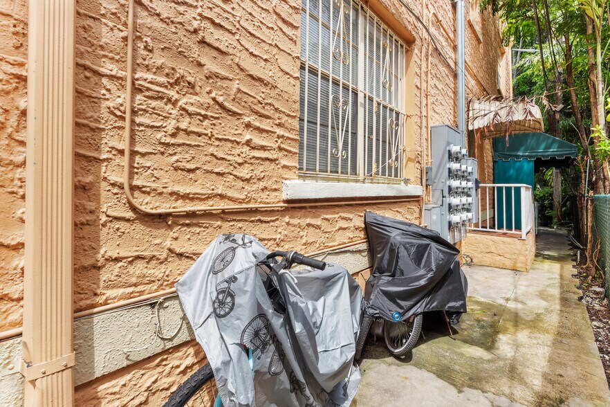 More Photos Of 3409 S Le Jeune Rd, Coral Gables Apartments For Sale